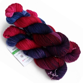 MIRELLA - Wuthering Hills