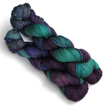 SELENA  4ply - unripe plums