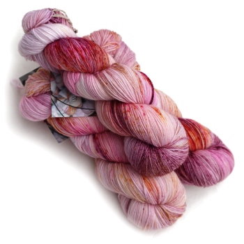 MIRELLA - beza z owocami