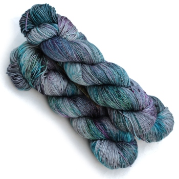 SELENA 4ply - pierwsze kwiaty