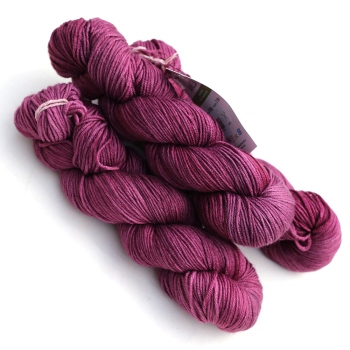 AMELIA - smoked plum